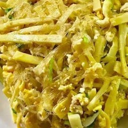 คั่วหน่อใส่วุ้นเส้น