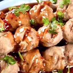 ลูกชิ้นเนื้อ 3 ไม้