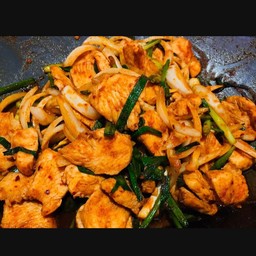 ผัดพริกเผาไก่ เป็นกับข้าว