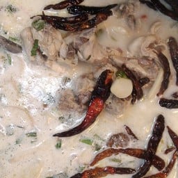 ร้านข้าวแกงเจ๊ศรี