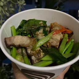 ครัวนั่งจิบ by หลิวนั่งจิบ