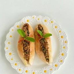 ปังแป้งจี่ กระเพราหมูสับ