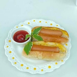 ปังแป้งจี่ ไส้กรอก