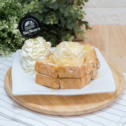 มินิโทสต์ วนิลา Mini Toast Vanilla with Vanilla Ice Cream 