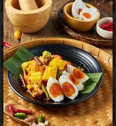 ตำข้าวโพดไข่เค็ม