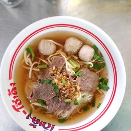 ก๋วยเตี๋ยวเนื้อ