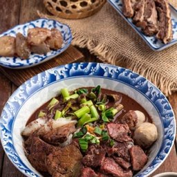 ก๋วยเตี๋ยว เนื้อสด น้ำ