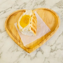 ไส้ทะลัก แยมสับปะรด