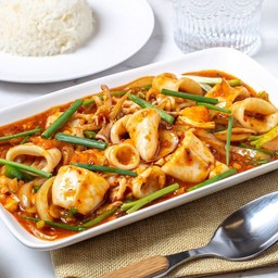 ปลาหมึกผัดไข่เค็ม