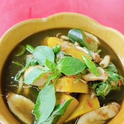 แกงเห็ดรวมมิตร