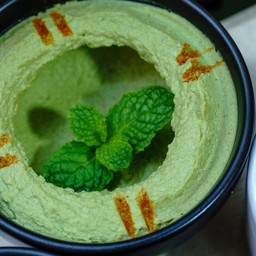 Thai-Basil hummus with 1 bread