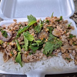 ข้าวราดลาบหมู