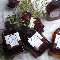 ชานม และ cold brew