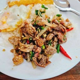 ข้าวราดผัดพริกขี้หนู