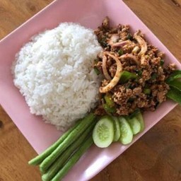 ข้าวหน้าลาบเนื้อ  ราดข้าว