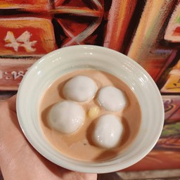 บัวลอยชาไทยนมสด ฟินลืม (ไส้งาดำ)