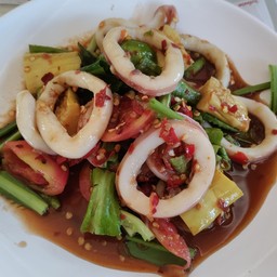 เกาเหลาปลาหมึกปลาร้า