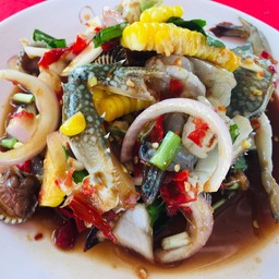 ยำรวมทะเลสดปลาร้า