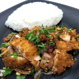 ข้าวยำไก่แซ่บ