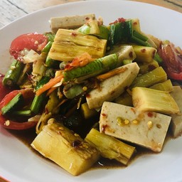 ตำหน่อไม้ปลาร้าหมูยอ