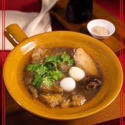 กระเพาะปลาน้ำแดง