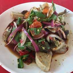 ยำรวมมิตรสดทุกอย่างปลาร้า