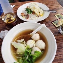 Hung Kee Hai Phong Road Market