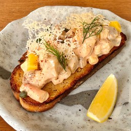 Spicy Mayo Seafood Toast