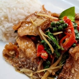 ข้าวผัดฉ่าปลา