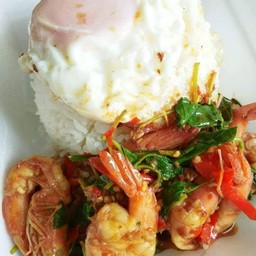 กะเพรากุ้ง+ไข่ดาวราดข้าว