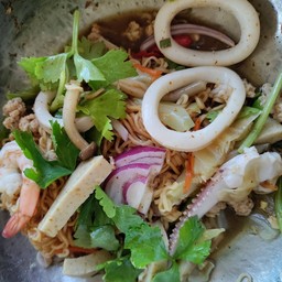 ยำมาม่ารวมมิตร