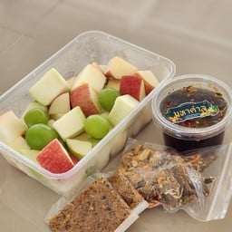 ยำแอปเปิลปลากรอบ