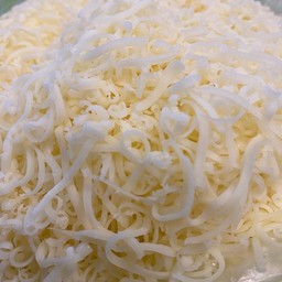 เพิ่มชีสพิซซ่าถาดใหญ่