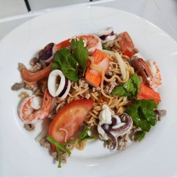 ยำมาม่า