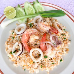 ข้าวผัดทะเล