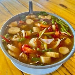 ต้มยำรวมมิตรทะเล น้ำใส