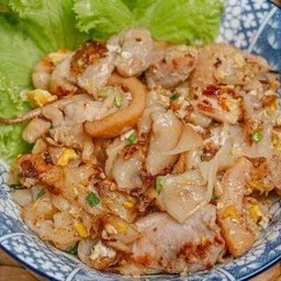 ก๋วยเตี๋ยวคั่วไข่