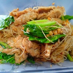 เส้นหมี่ซีอิ๊วไก่