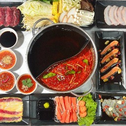 เพื่อนกัญ ชาบู  เตี๋ยว & ตามสั่ง เพื่อนกัญชาบู หมูกระทะ&ย่างเนย