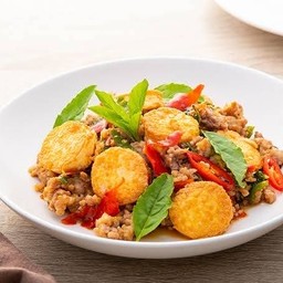 ข้าวกระเพาเต้าหู้