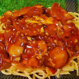 สปาเก็ตตี้ซอสมะเขือเทศ  (ไส้กรอกหมู)