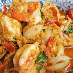 กุ้งผัดผงกะหรี่กับข้าว