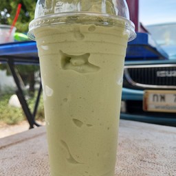 อะโวคาโด้ปั่นนมสด น้ำผึ้ง