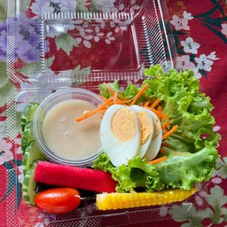 สลัดผัก+น้ำครีมธรรมดา