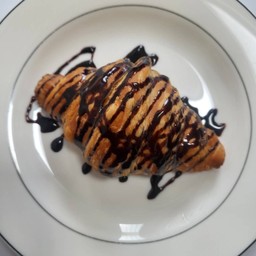 (7 ชิ้น) Croissant chocolate sauce