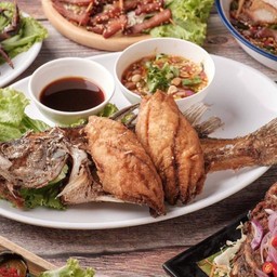 ปลากะพงทอดน้ำปลา