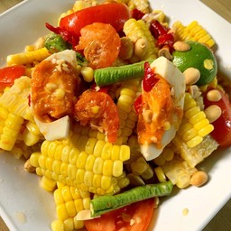 ตำไทยข้าวโพด+ไข่เค็ม