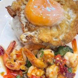 ข้าวกะเพรากุ้ง