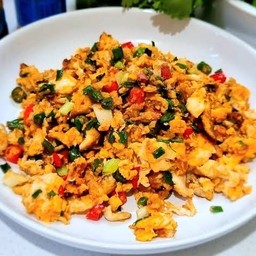 ข้าวใข่ผัดพริกเกลือ