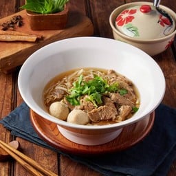 [อร่อยซ่ากับโค้ก] ก๋วยเตี๋ยวธัญรส หมูรวม +  โค้ก 330ml